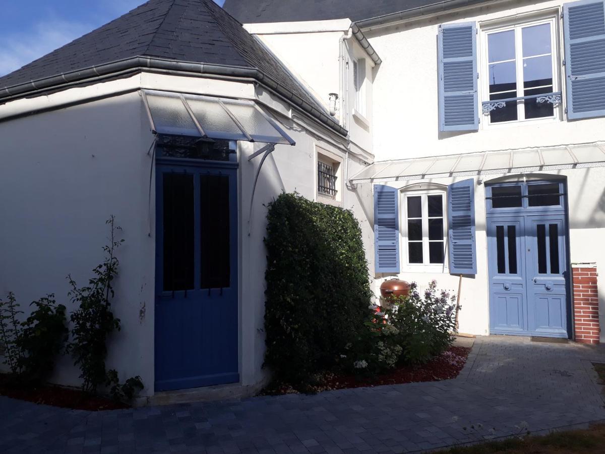 Les Pierres Bleues Hotell Bar-sur-Aube Eksteriør bilde